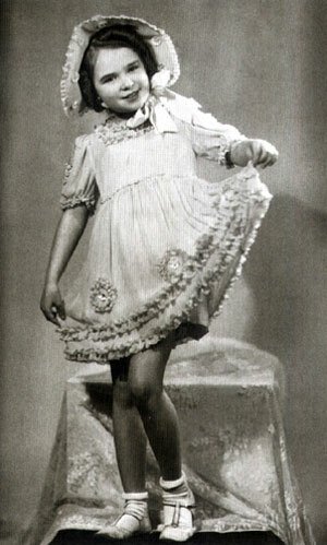 1937 – První role Jiřiny Bohdalové ve filmu Pižla a Žižla hledají práci