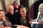 Živelná Bohdalová v civilu: V 92 letech neztrácí úsměv ani elán!