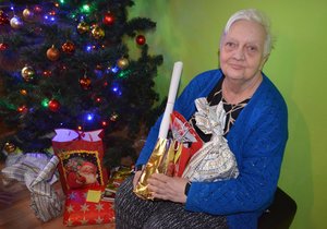 Jiřina Foltýnová (71) by pod stromečkem nenašla nic, nebýt dobrodinců z celého Česka.
