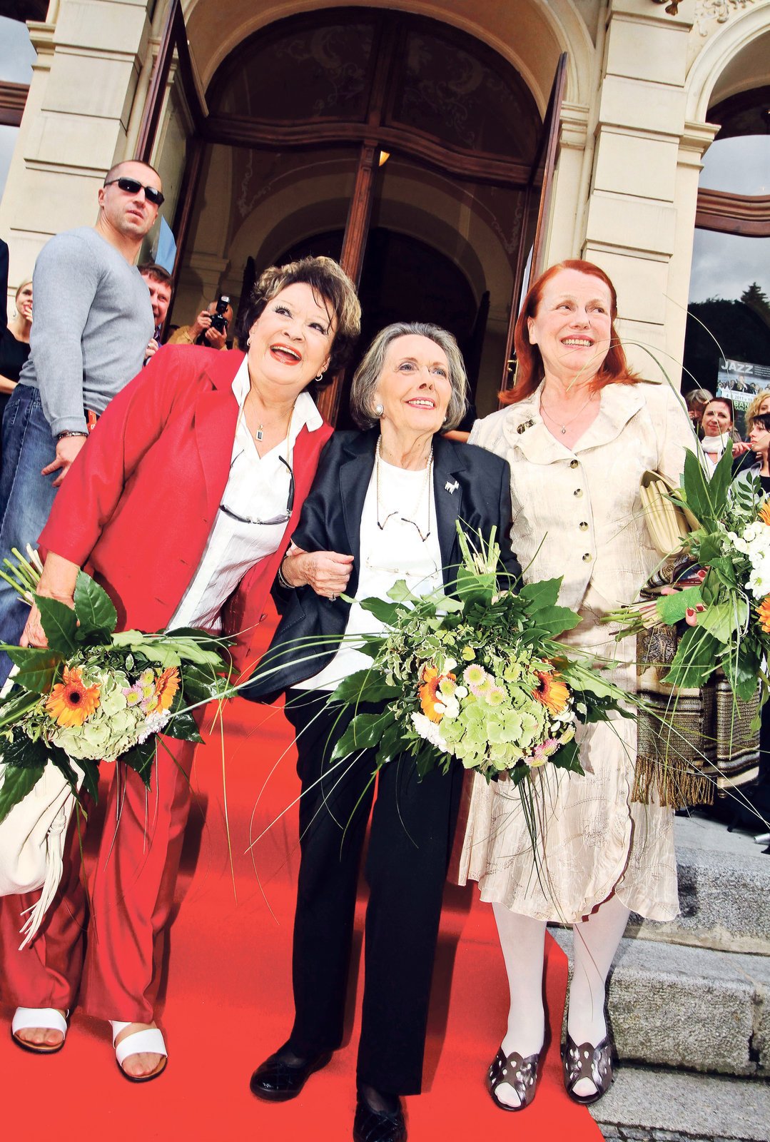 &#34;Světačky&#34; v roce 2011, zleva: Jiřina Bohdalová, Jiřina Jirásková, Iva Janžurová.