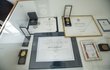 Další významná ocenění a medaile, mezi nimi i medaile za zásluhy od Václava Klause v roce 2006.