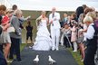 Na oslavě se vypouštěli holubi, ale odletět se jim moc nechtělo