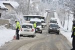 Noční sněžení a ranní rozbředlá vrstva sněhu způsobily komplikace na většině silnic v ČR(Ilustrační foto)