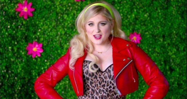 Američanka Meghan Trainor je holka krev a mlíko