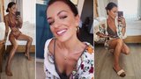 Jitka Boho provokuje z dovolené: Podezřelé pózy v bikinách! Kdo jí dělá společnost?