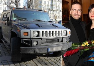Jitka Čvančarová se od svého manžela nechává vozit luxusním hummerem, jehož ojetina stojí kolem milionu korun.
