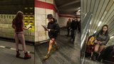 Metro obsadili naháči! Přehlídka spoďárů zaskočila cestující
