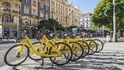 Nový bikesharing v Praze nabízí zajímavou alternativu.