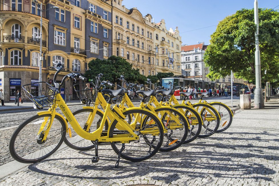 Nový bikesharing v Praze nabízí zajímavou alternativu.