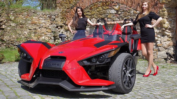 TEST Polaris Slingshot: Brutální tříkolka