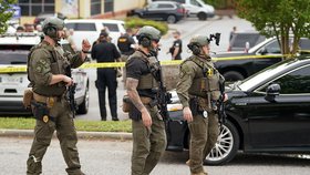 Střelba v obchoďáku v Jižní Karolíně (16. 4. 2022)