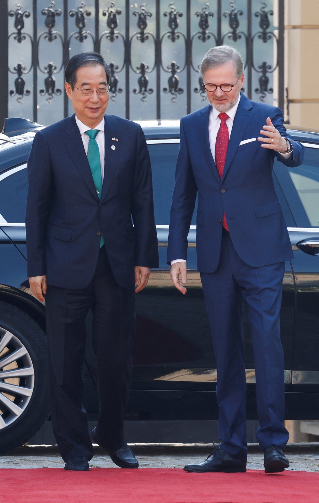 Petr Fiala přivítal v Praze jihokorejského premiéra Han Duk-soa (12.9.2023)