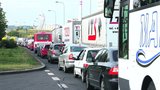 Poslední fáze oprav v Ocelkově ulici na Černém Mostě: Řidičům se jízda prodlouží až o 30 minut