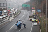 Vážná nehoda na Jižní spojce: Muže srazilo auto! Na místo letěl vrtulník