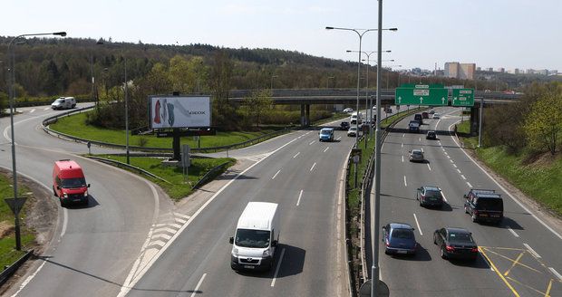 Oprava Jižní spojky potrvá až do nedělního odpoledne.