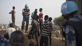 V Jižním Súdánu se snaží pomáhat i mírová mise Organizace spojených národů UNMISS.