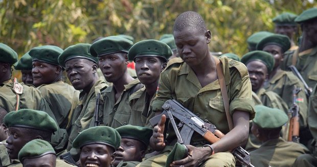 Znásilňování žen je součástí žoldu vojáků: OSN zveřejnila děsivé detaily občanské války v Jižním Súdánu