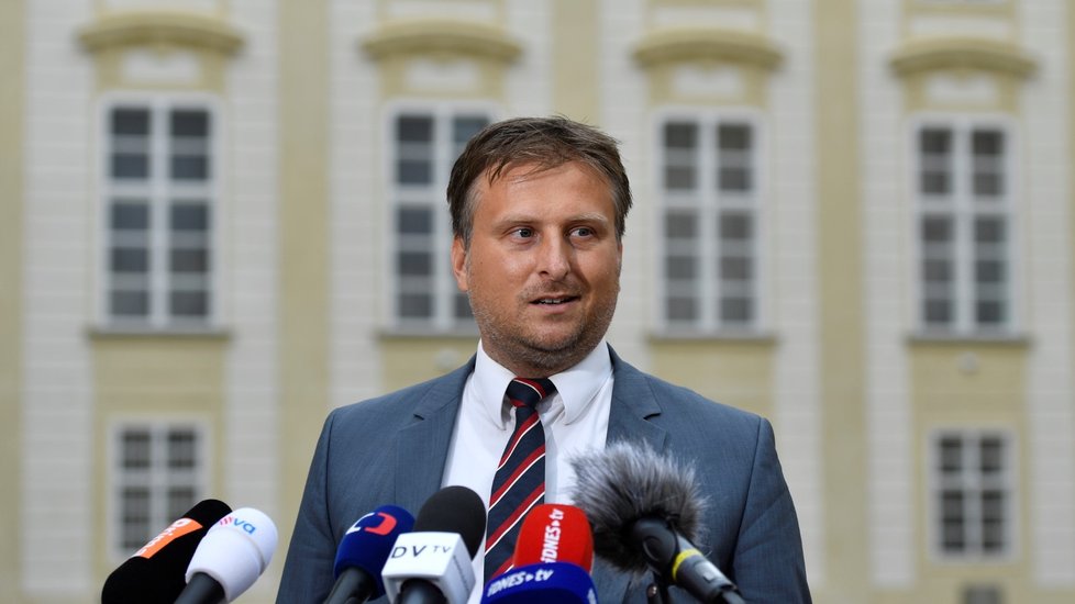Nový ministr spravedlnosti Jan Kněžínek hovoří s novináři po svém jmenování 10. července 2018 na Pražském hradě.