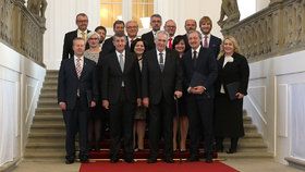 Andrej Babiš má svou vládu, prezident ji jmenovat 13. prosince 2017.