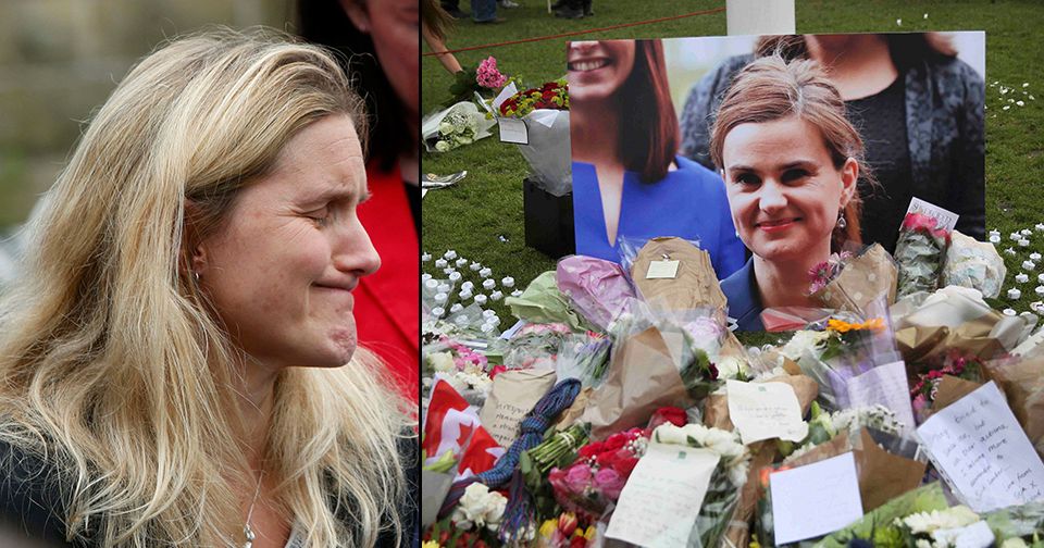 Kim Leadbeater (vlevo), sestra zavražděné britské političky Jo Coxové (vpravo)