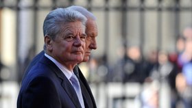 Joachim Gauck přijel do Česka uctít oběti Lidic