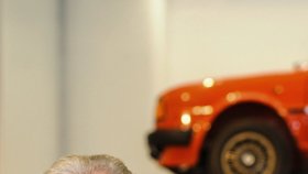 Vystavené exponáty v automobilce Škoda Auto zaujaly českého i německého prezidenta