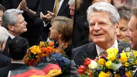 Překvapení se nekonalo: Německým prezidendtem se stal Joachim Gauck, kterému k volebnímu vítězství pogratulovala i kancléřka Angela Merkel