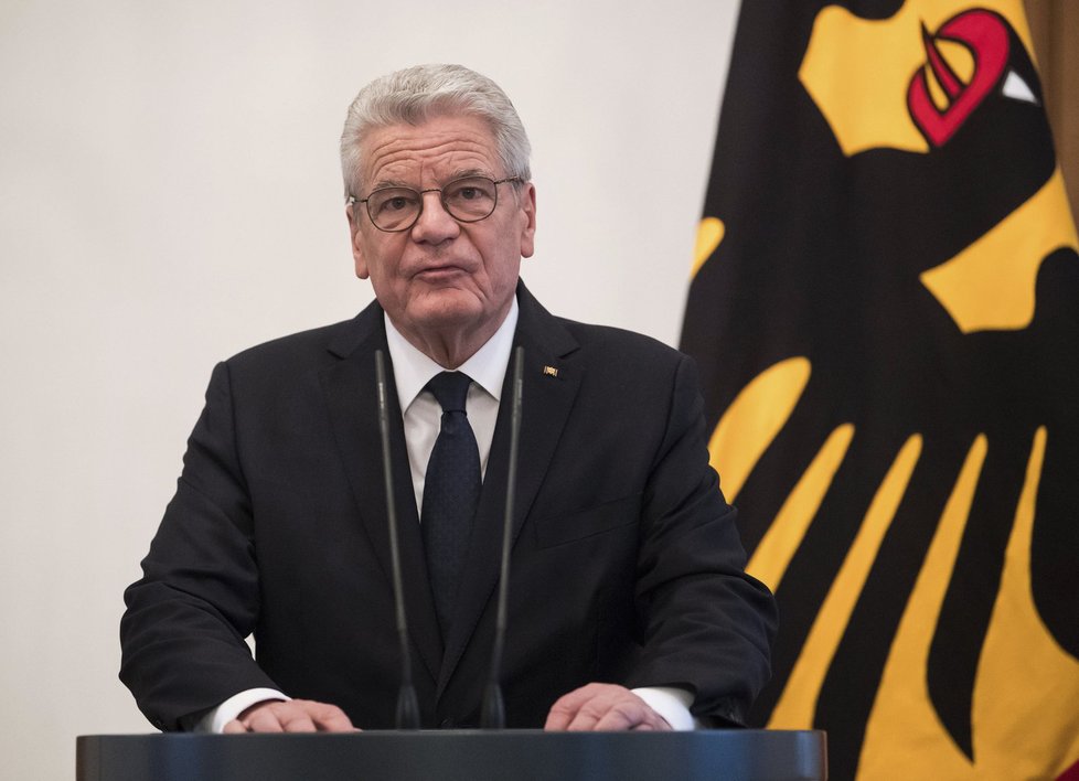 Cílem měl být i exprezident Joachim Gauck.