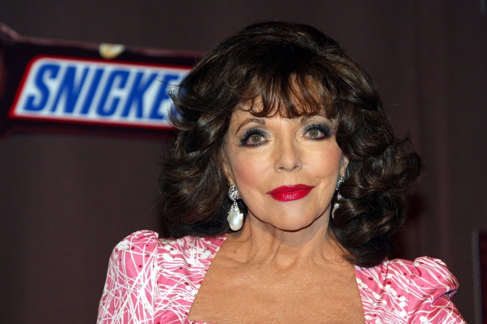 Joan Collins vypadá stále skvěle.