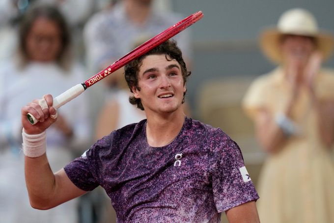 Brazilský miláček vrhá na Menšíka stín. 200 je víc než 10, teď promluví tenis Brazilský miláček vrhá na Menšíka stín. 200 je víc než 10, teď promluví tenis