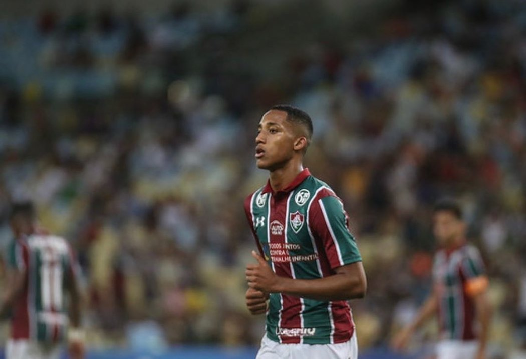 João Pedro v dresu Fluminense