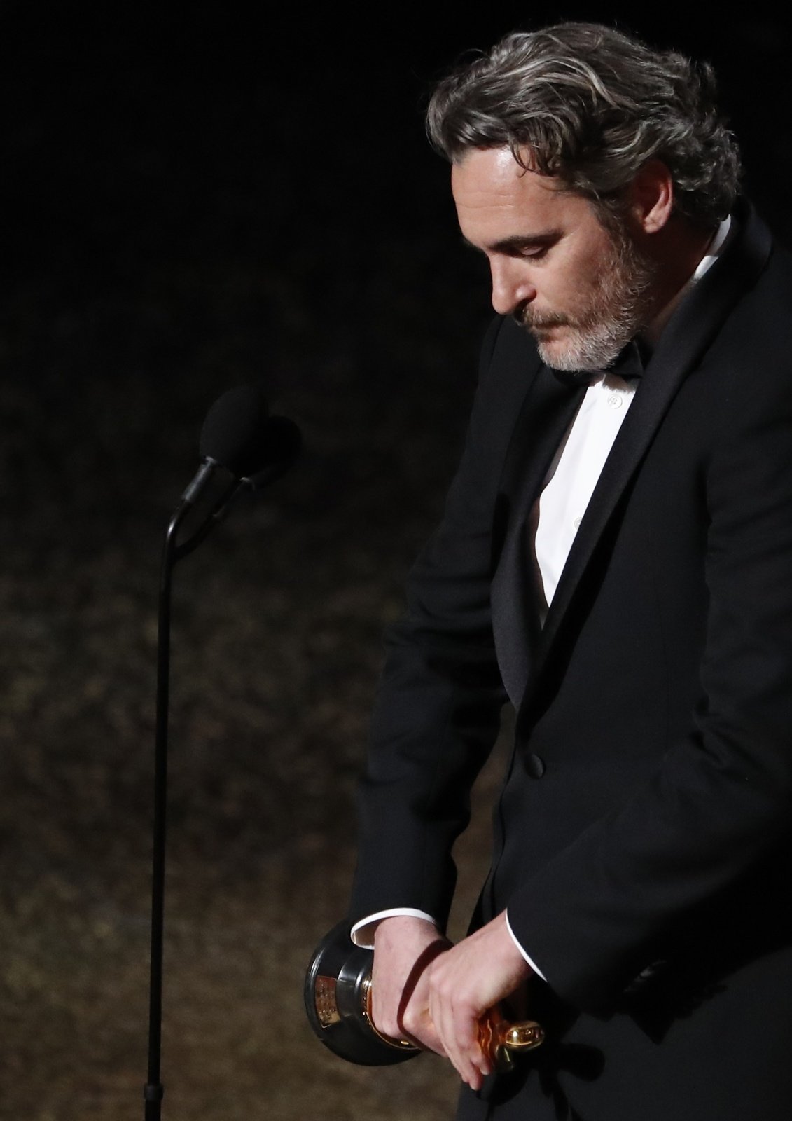 Cenu americké filmové akademie Oscar pro nejlepšího herce v hlavní roli získal Joaquin Phoenix za roli ve filmu Joker režiséra Todda Philippse.