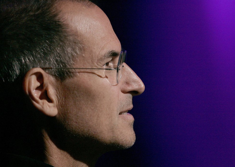Steve Jobs zemřel na rakovinu