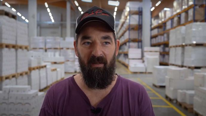 Uznávaný německý šipkař Jochen Graudenz totiž přišel s tvrzením, že všichni špičkoví hráči jsou vesměs alkoholici.