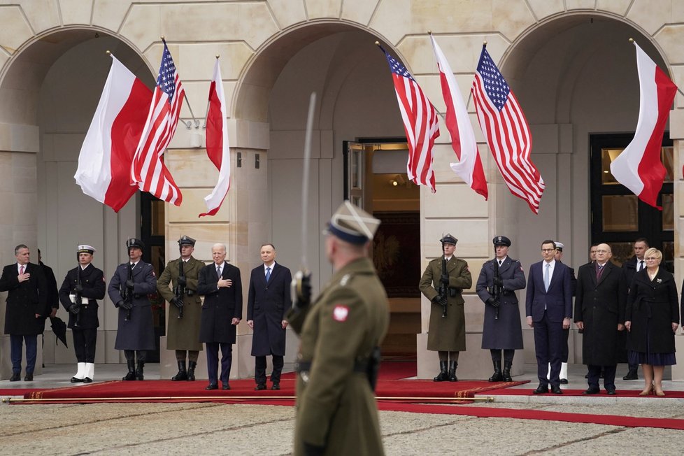 Americký prezident Joe Biden s polským prezidentem Andrzejem Dudou ve Varšavě (21.2.2023)