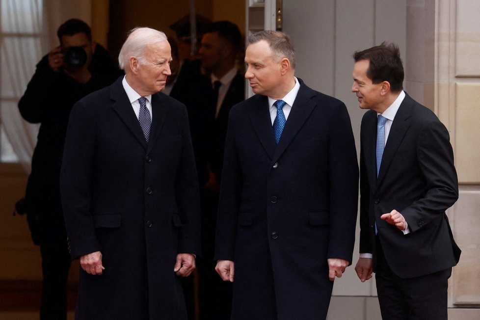 Americký prezident Joe Biden s polským prezidentem Andrzejem Dudou ve Varšavě (21.2.2023)