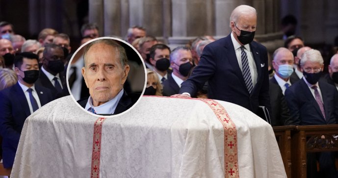 Americký prezident Joe Biden na pohřbu bývalého senátora Boba Dolea (10.12.2021)