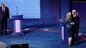 První debata kandidátů před americkými prezidentskými volbami: Joe Biden s manželkou Jill