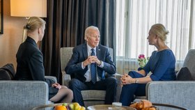 Americký prezident Joe Biden se setkal s Julií Navalnou a její dcerou