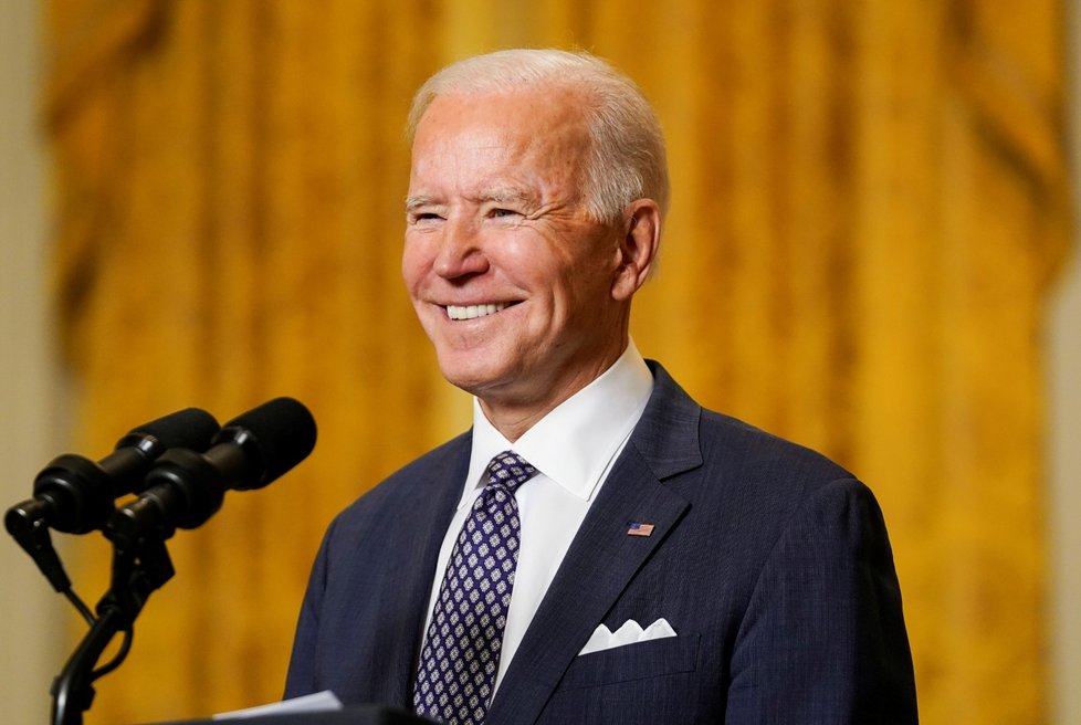 Americký prezident Joe Biden chce kontroverzní věznici nechat zavřít.