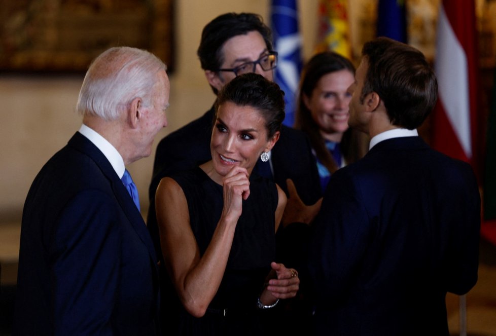 Americký prezident Joe Biden se španělskou královnou Letiziou na galavečeru summitu NATO (28.6.2022)