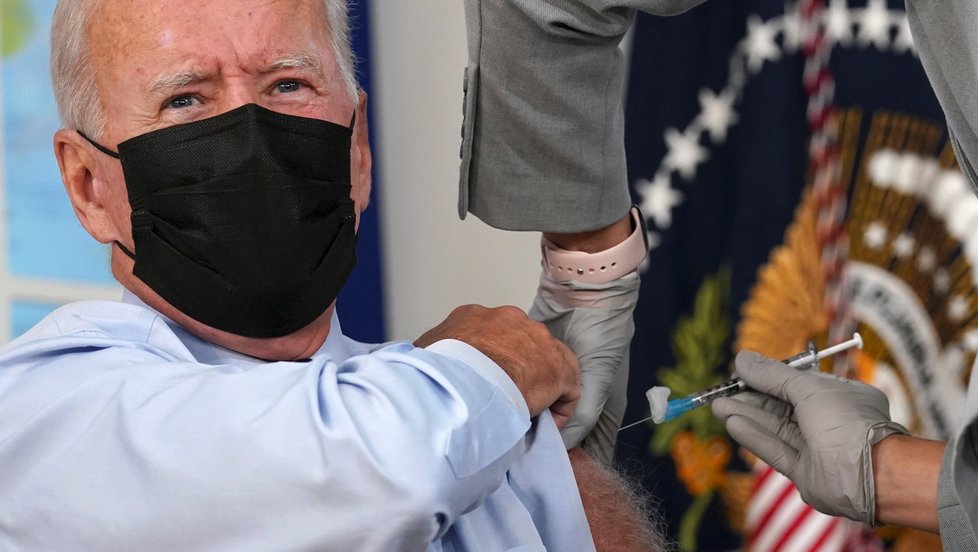 Prezident USA Joe Biden dotal třetí dávku vakcíny (27.9.2021) Prezident USA Joe Biden dotal třetí dávku vakcíny (27.9.2021)