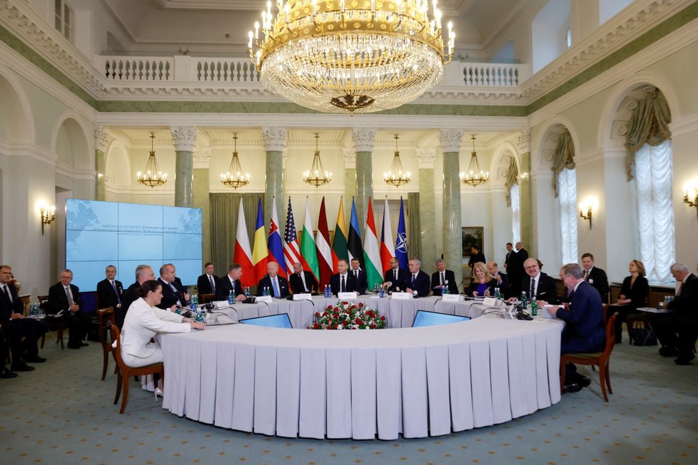 Jednání skupiny B9 ve Varšavě za účasti amerického prezidenta Joea Bidena (22.2.2023)
