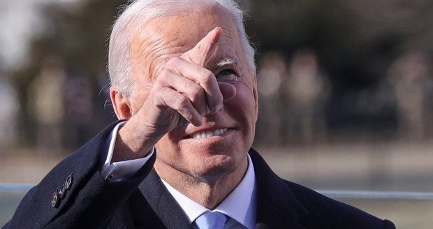 Biden lže výrazně méně než Trump, odhalila analýza. Také ale vypouští nepravdy