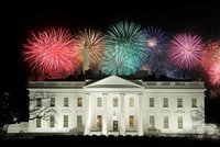 Oslavy Bidenovy inaugurace: Online večírek s hvězdami, mohutný ohňostroj a prázdné ulice