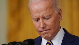 Lockdown nebude, vzkázal Biden během svého výročí. Zmínil frustraci i únavu z covidu