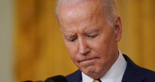 Lockdown nebude, vzkázal Biden během svého výročí. Zmínil frustraci i únavu z covidu