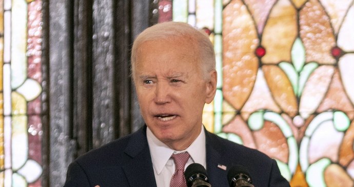 Biden slibuje odplatu za smrt amerických vojáků.