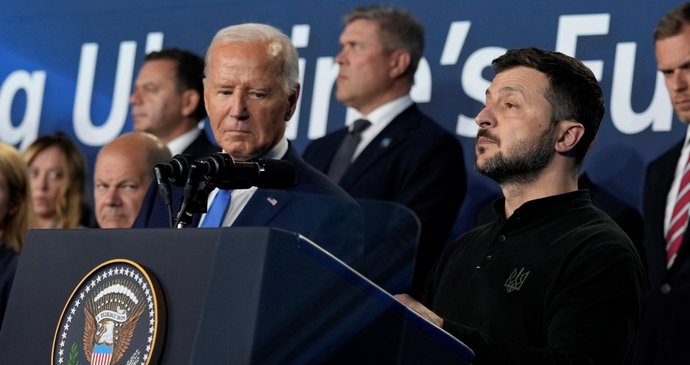 Summit NATO: Joe Biden a Volodymyr Zelenskyj (červenec 2024)