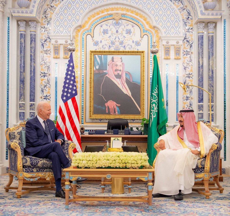 Joe Biden v Saúdské Arábii: s králem Salmánem ibn Abdal Azízem Saúdem